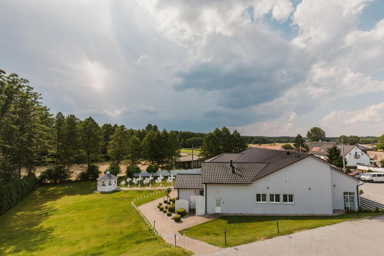 Via Villa Nowe Kramsko Buitenkant foto